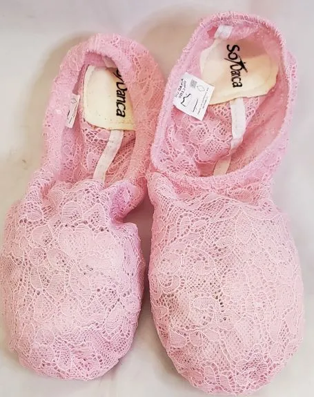 Beau -- Women's Lace Split Sole Ballet -- Light Pink