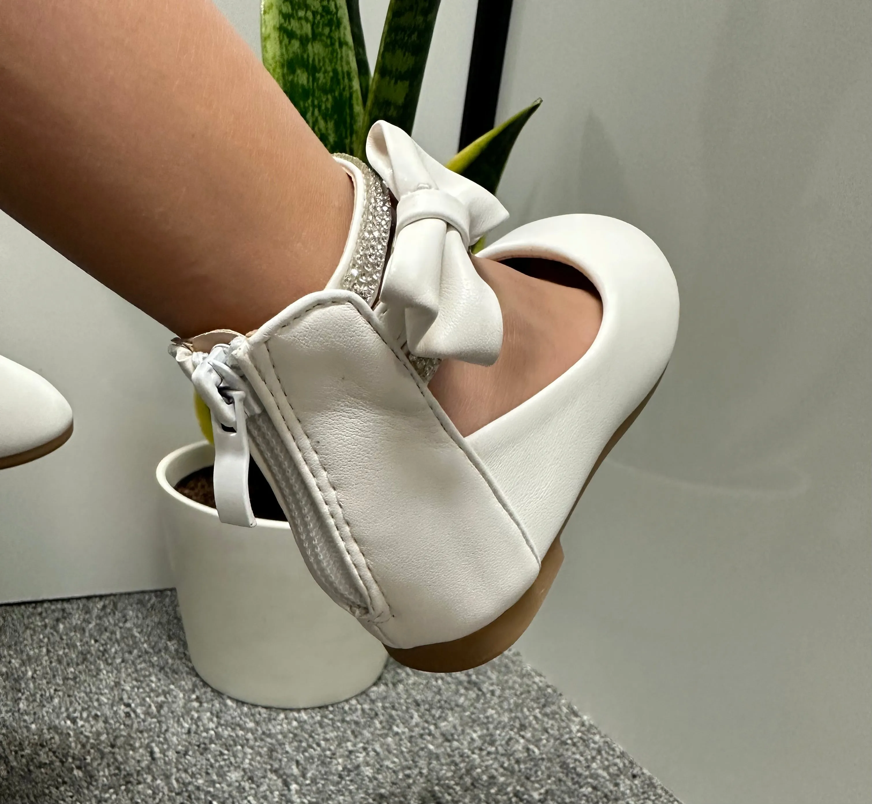 Infant Flats/White-Hilton-1A