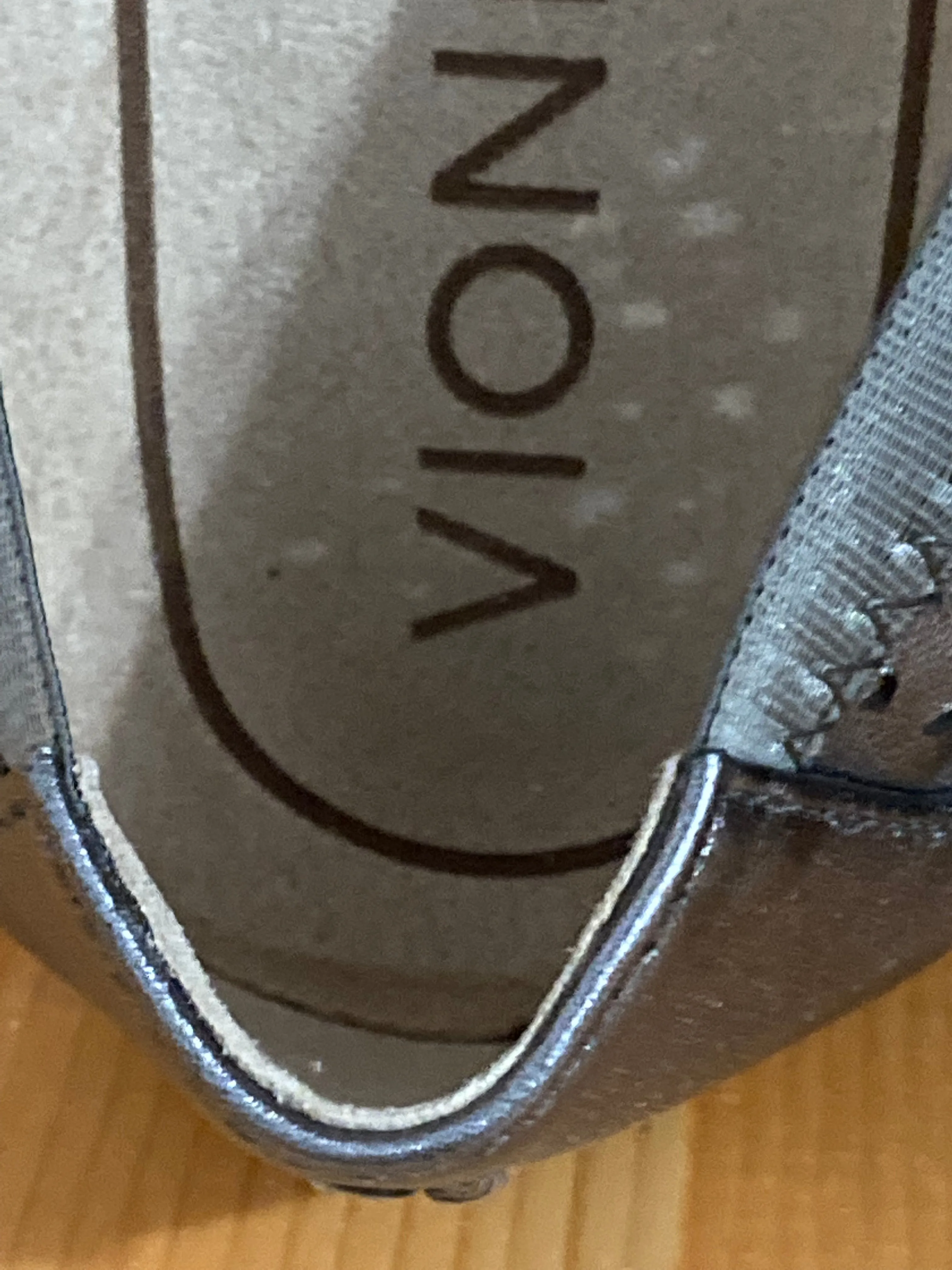 VIONIC ROBYN Perforated Women Size 8W Ballet Flats Pewter